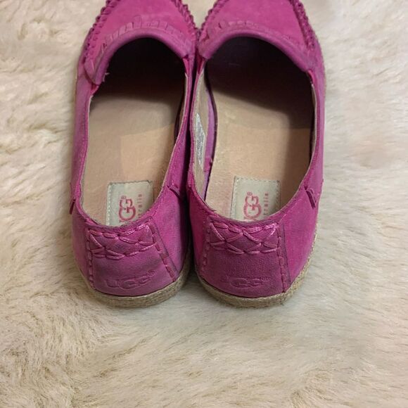 UGG Marah Moccasin in Fuschia size 6.5 - Picture 6 of 7